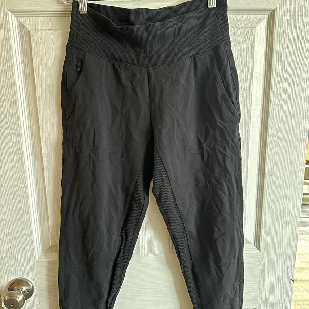 Black athleta stretchy pants